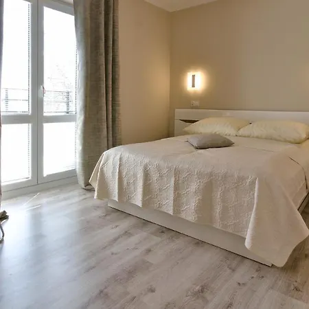 Lc & Z57 Aparthotel Danzig