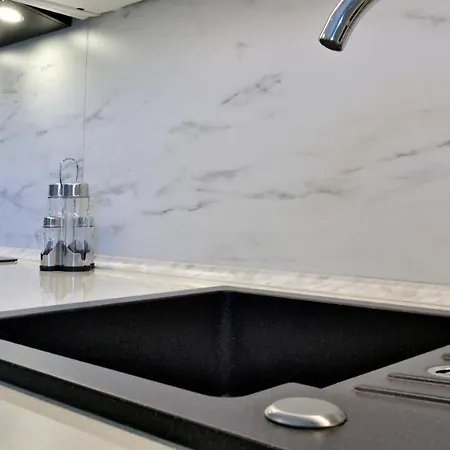 Lc & Z57 Aparthotel