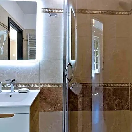 Lc & Z57 Apart-hotel